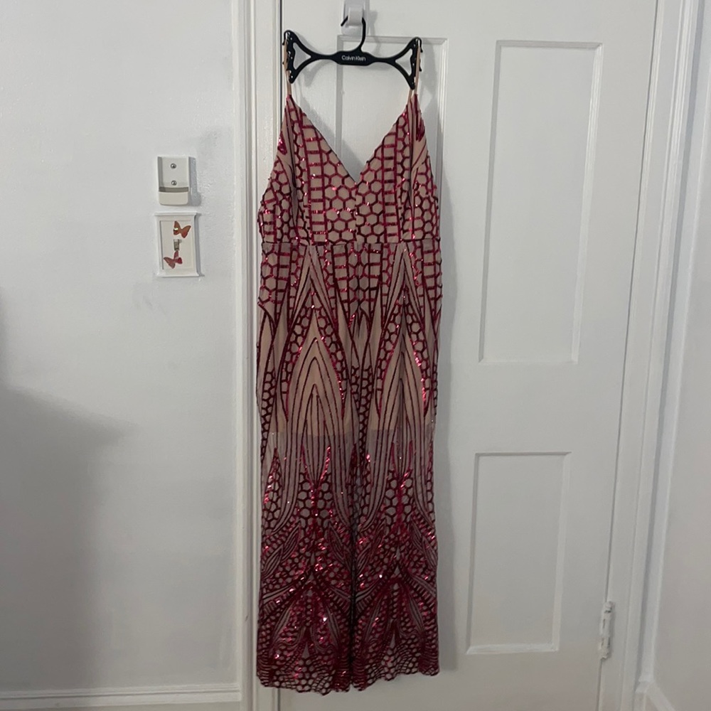 Mermaid dress with pink sequins and nude size XL FASHION NOVA